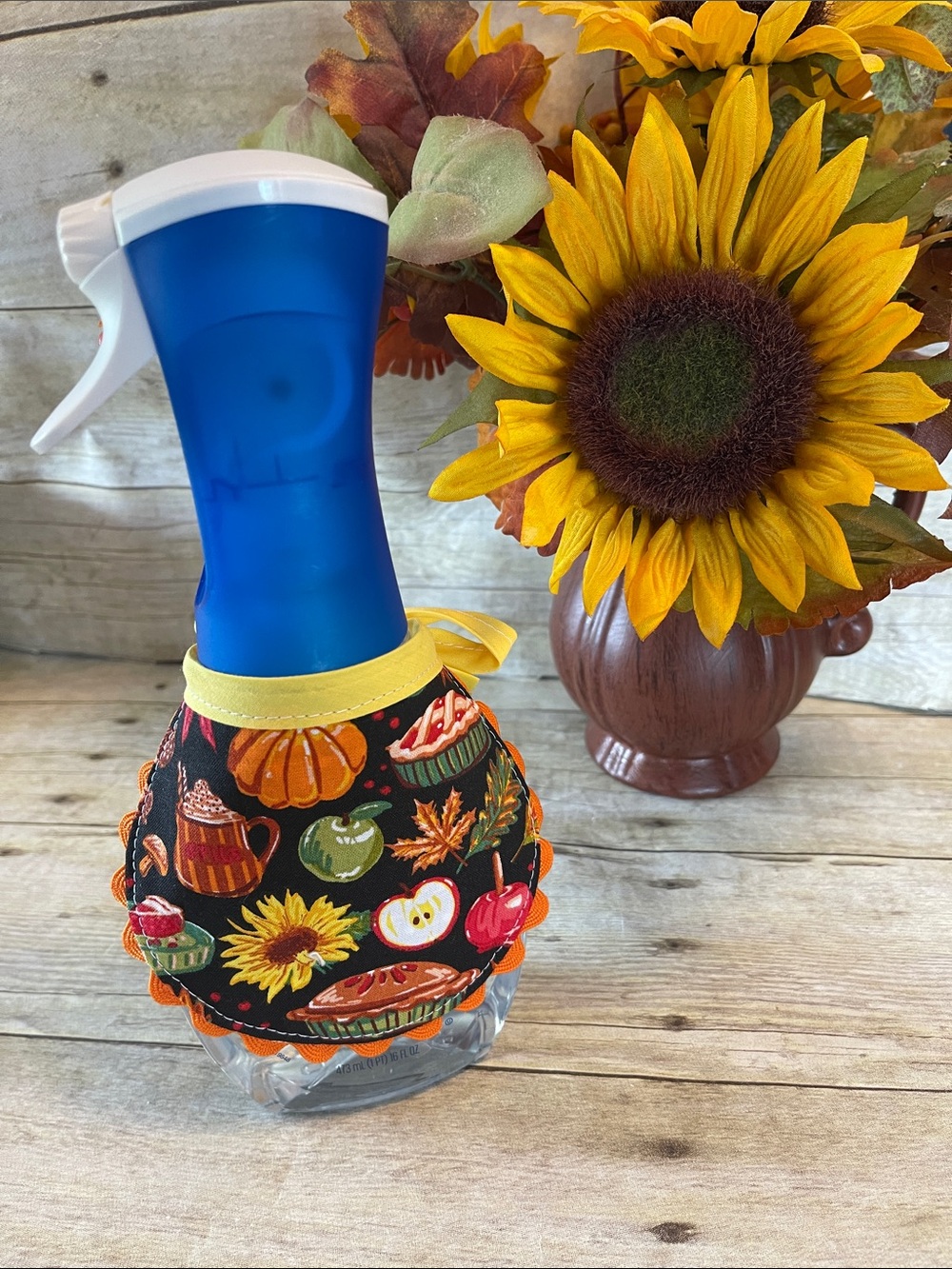Reversible Apron Dish Soap Bottle - Dawn Powerwash - Fall/ Thanksgiving